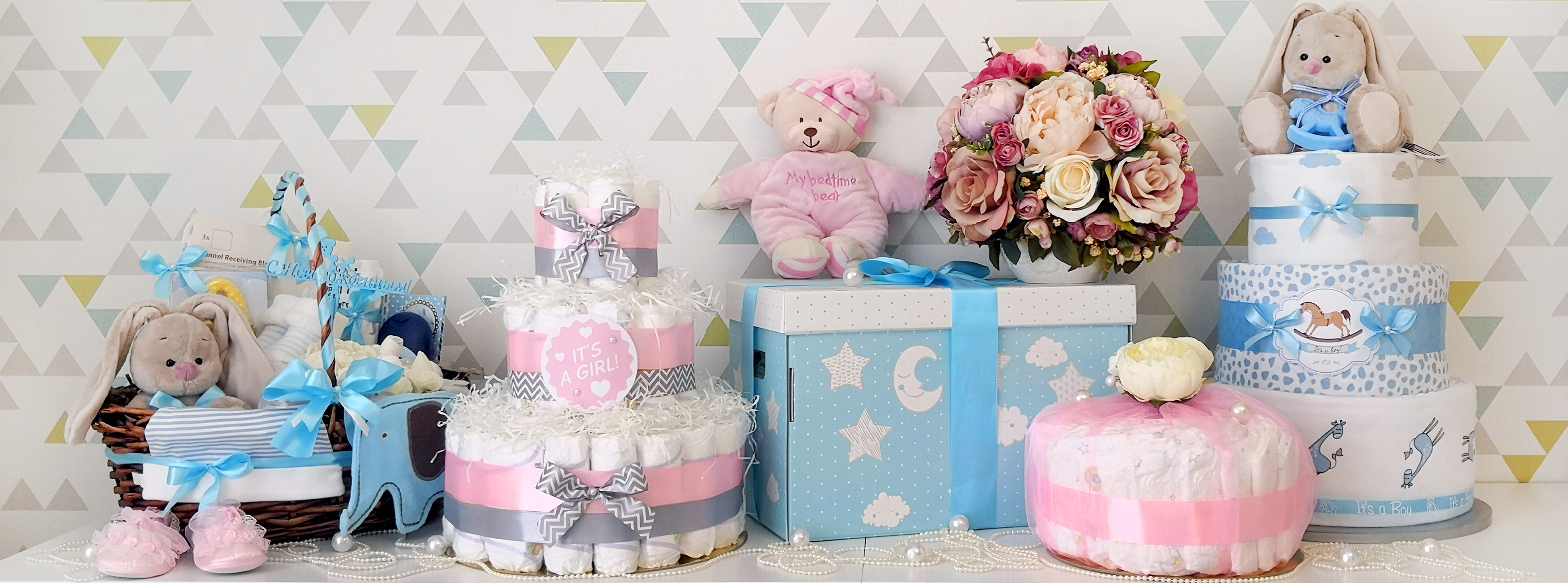 Торт из подгузников - лучший подарок на выписку из роддома