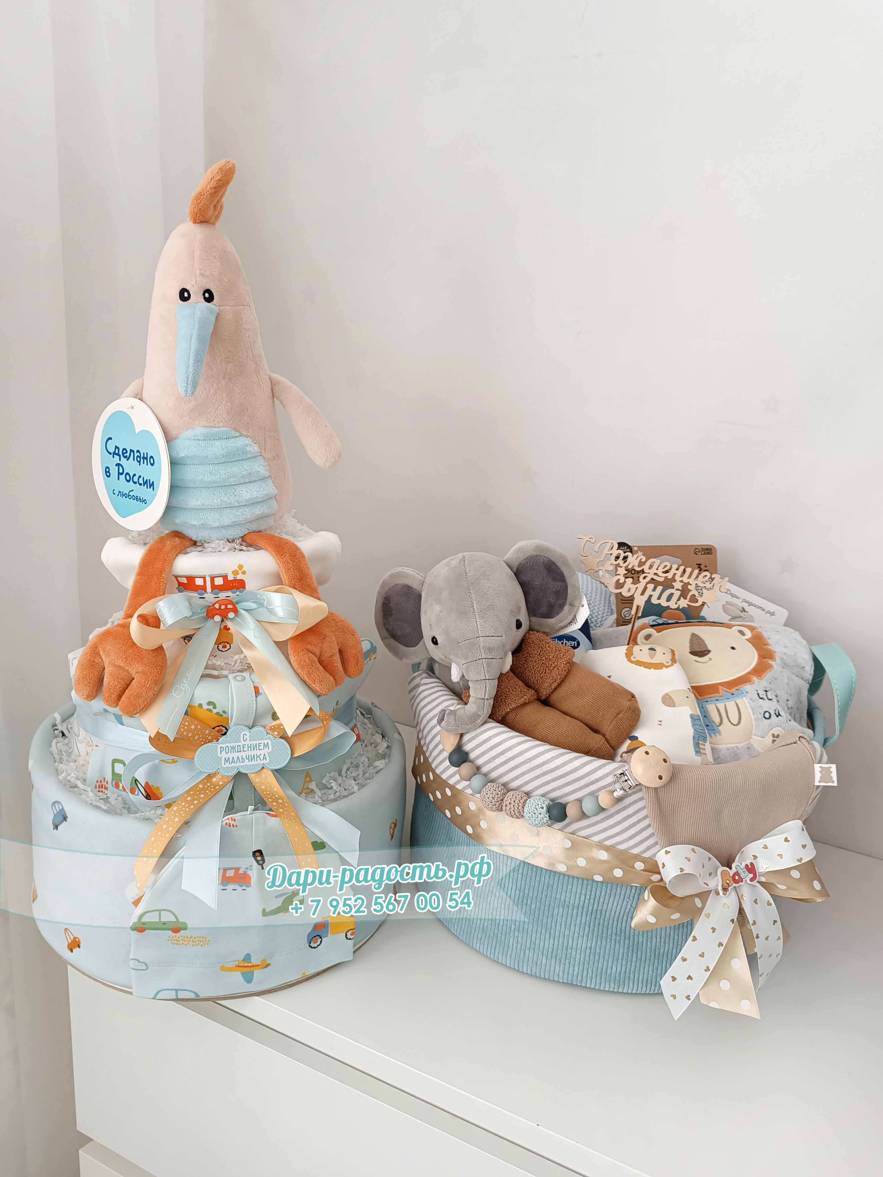 Большой торт из памперсов "Птенчик и машинки"