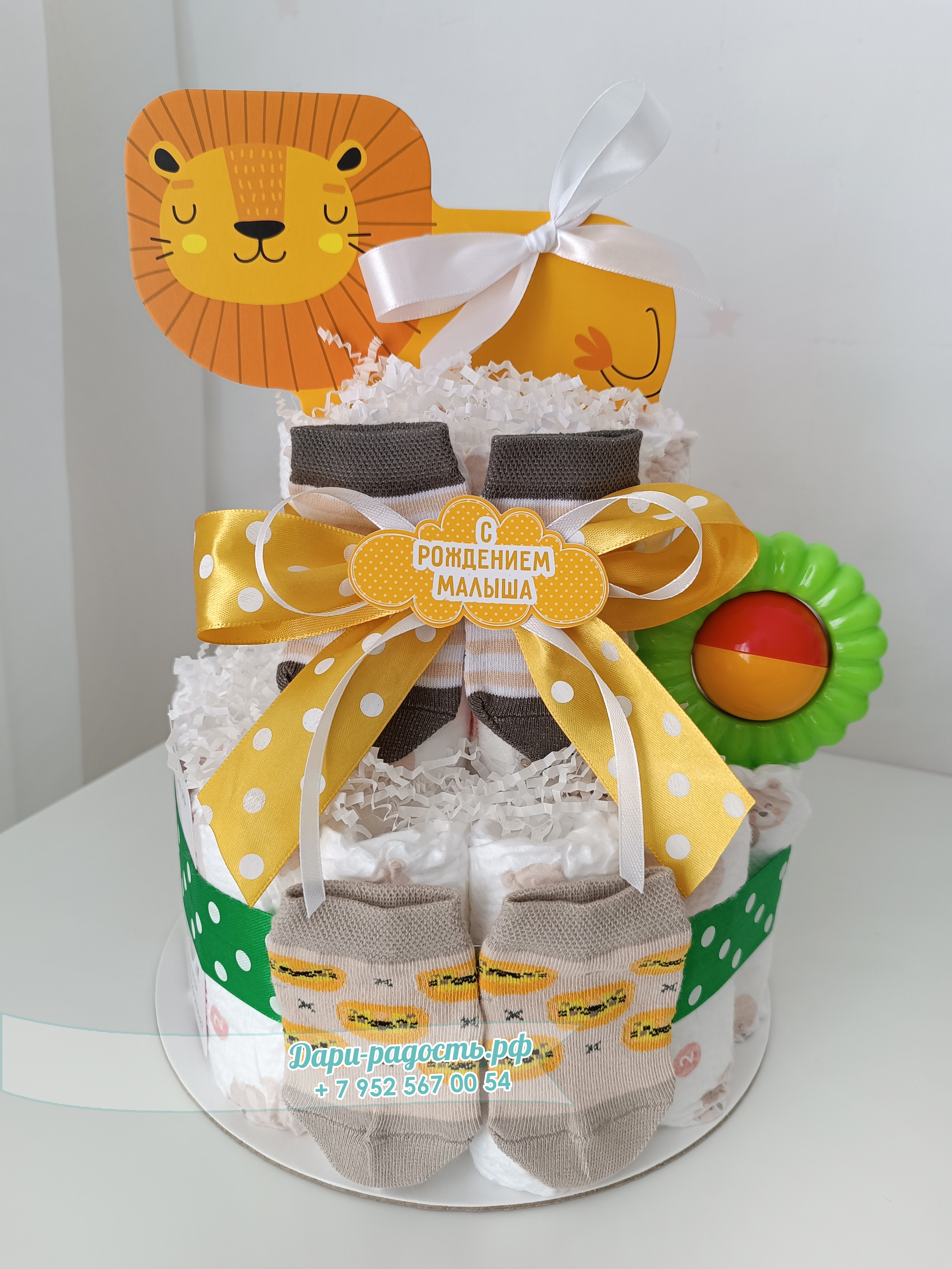 Торт из памперсов "Лев" на рождение мальчика